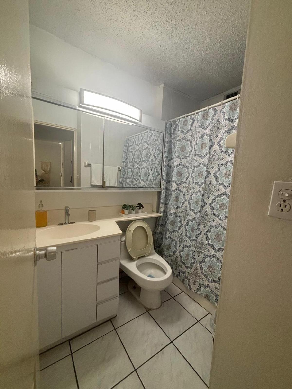 Marbella Apartments San Juan Bilik gambar